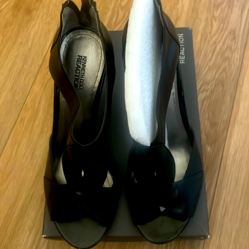 Kenneth Cole Reaction